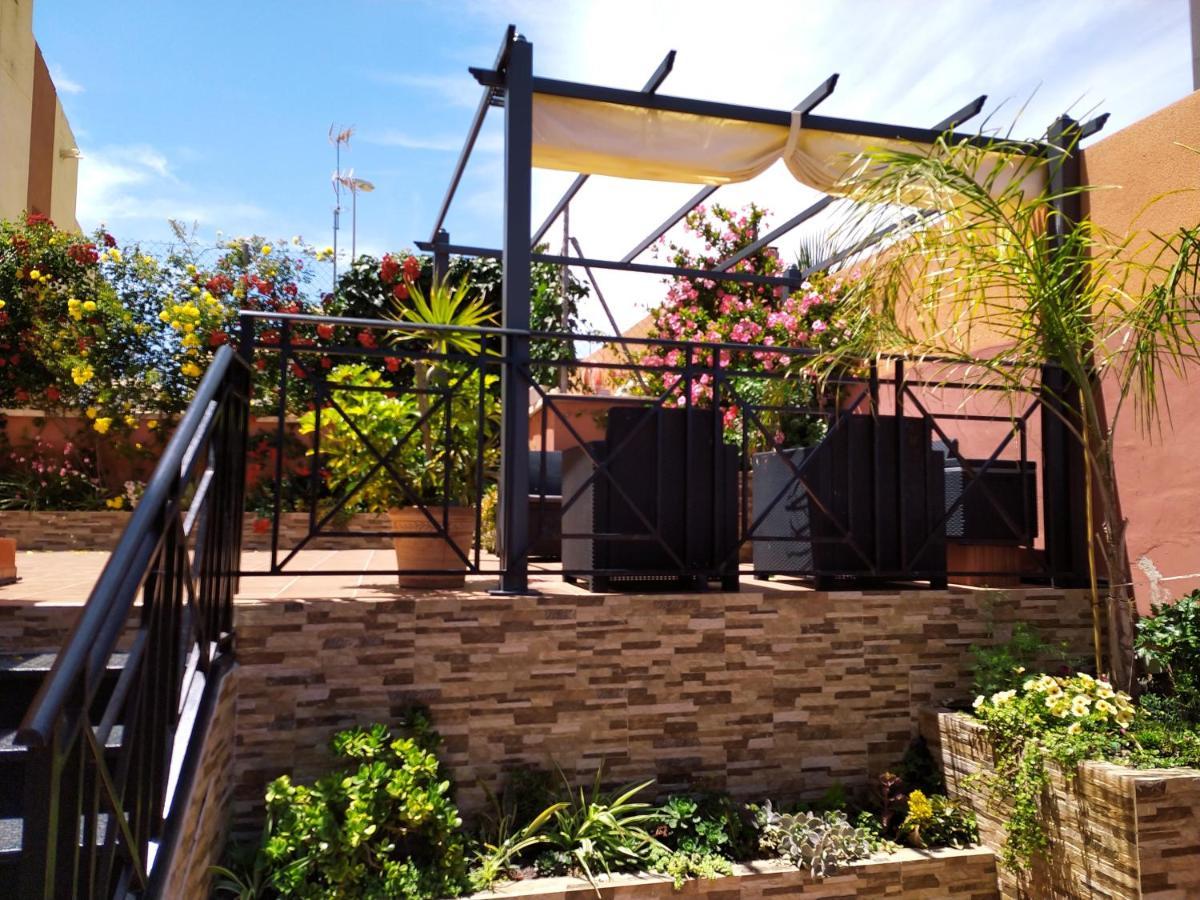 3 Bdr House Near La Zenia Private Lounge Terraces, Fire Places, Bbq, Kitchen, Parking オリウエラ エクステリア 写真