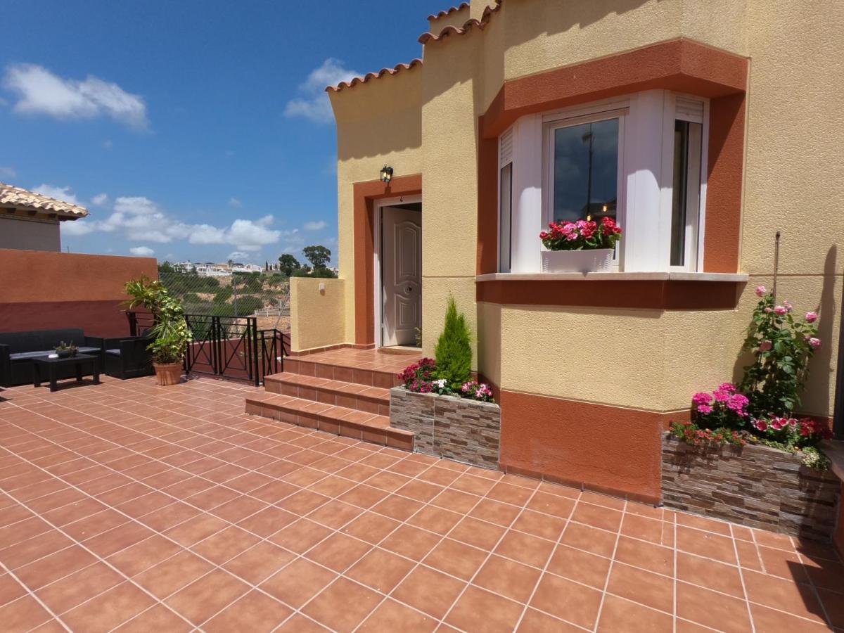3 Bdr House Near La Zenia Private Lounge Terraces, Fire Places, Bbq, Kitchen, Parking オリウエラ エクステリア 写真